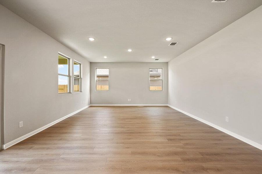 Spacious, unfurnished interior of a new home in Patterson Ranch, Georgetown (Image 27). Spacious, unfurnished interior of a new home in Patterson Ranch, Georgetown (Image 27).