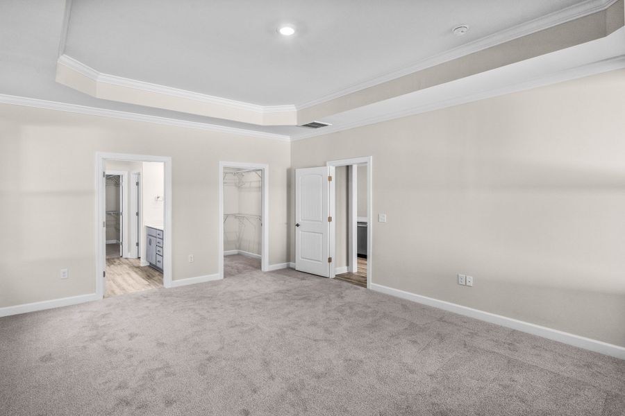 Spacious, unfurnished interior of a new home in Coastal Club of the Carolinas, Calabash (Image 14).
