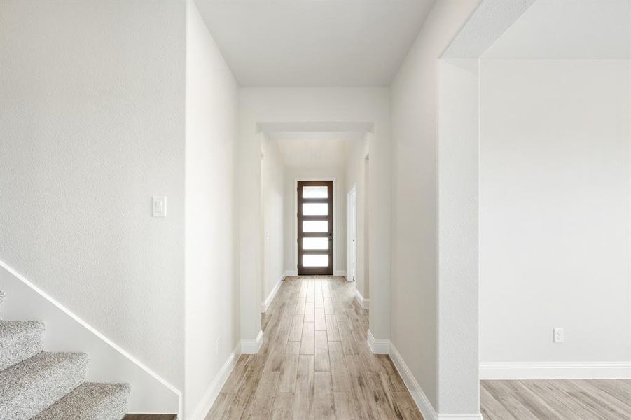 Spacious, unfurnished interior of a new home in Sonoma Verde, Rockwall (Image 23).