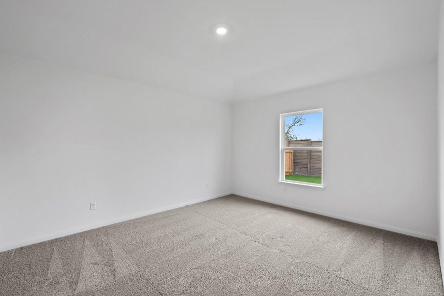 Spacious, unfurnished interior of a new home in , Elgin (Image 7).