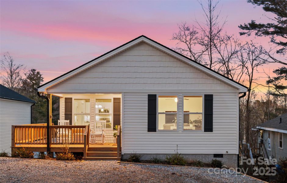 Exterior details and patio area of a home in , Brevard (Image 25).