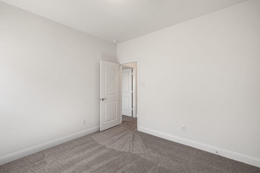 Spacious, unfurnished interior of a new home in Elevon, Lavon (Image 43).