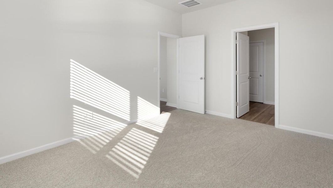Representative unfurnished interior of a home built from the CALI by D.R. Horton in Halls Landing, Bolivia (Image 18).