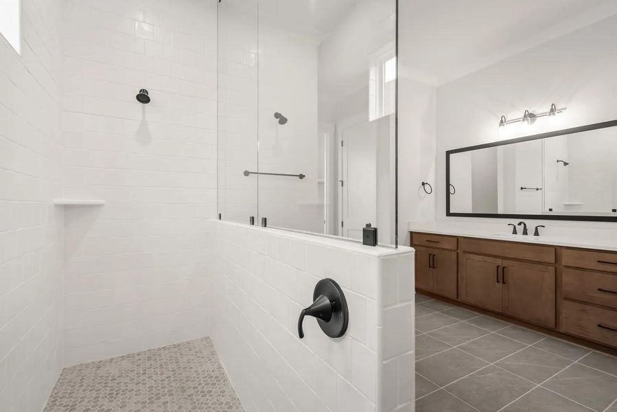 The Arydale B Primary Suite Bathroom