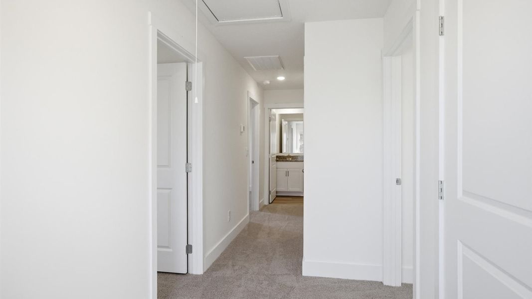 Spacious, unfurnished interior of a new home in Millstone Village, Morristown (Image 29).