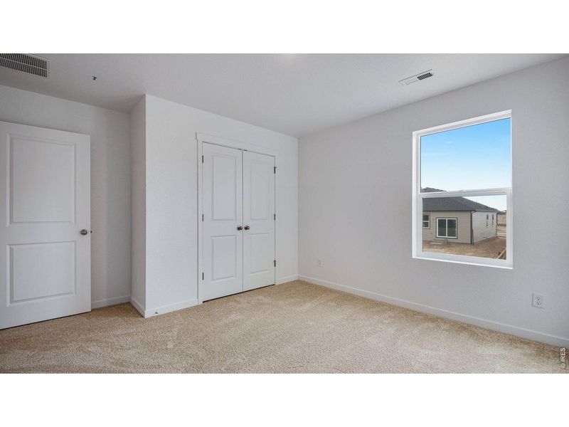Spacious, unfurnished interior of a new home in Lakeside Canyon, Mead (Image 32). Spacious, unfurnished interior of a new home in Lakeside Canyon, Mead (Image 32).