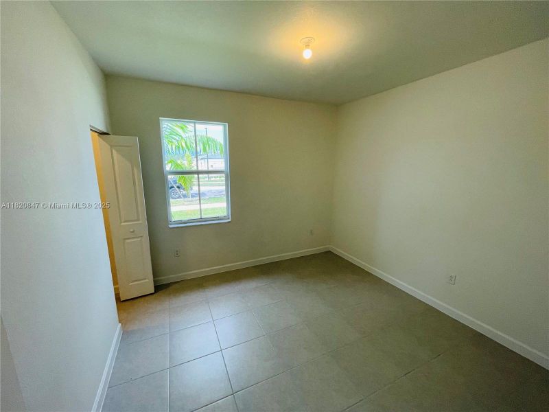 Spacious, unfurnished interior of a new home in , Homestead (Image 18).