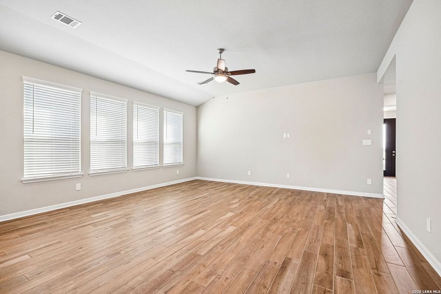Spacious, unfurnished interior of a new home in Sagebrooke - Premier Series, San Antonio (Image 32).