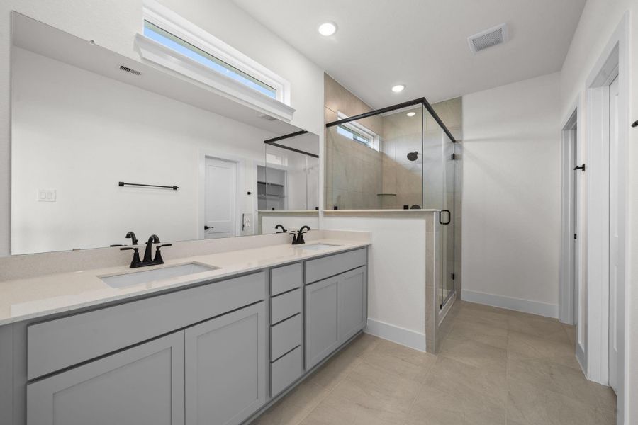 Furnished interior view inside a new home in , Katy (Image 14).