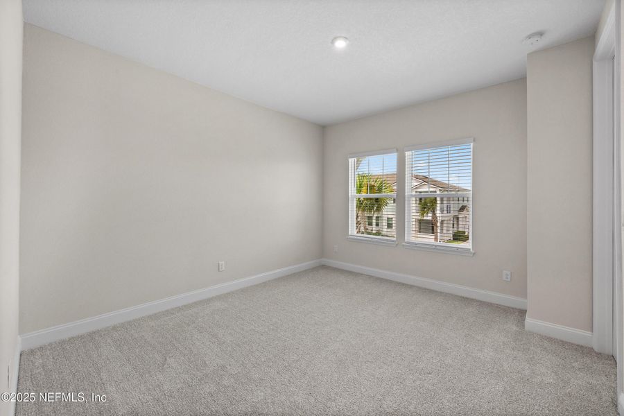 Spacious, unfurnished interior of a new home in , Jacksonville (Image 34).