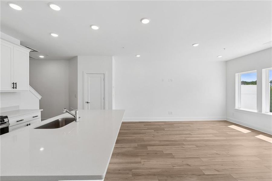 Spacious, unfurnished interior of a new home in Grandview Terrace, Canton (Image 12).