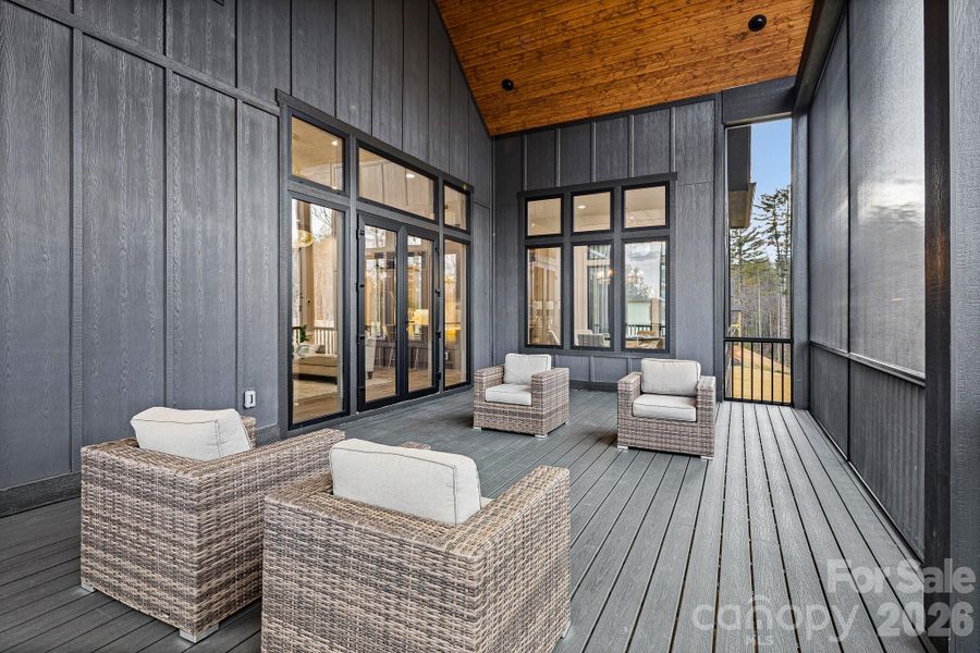 Photos from model home; final product will vary Photos from model home; final product will vary