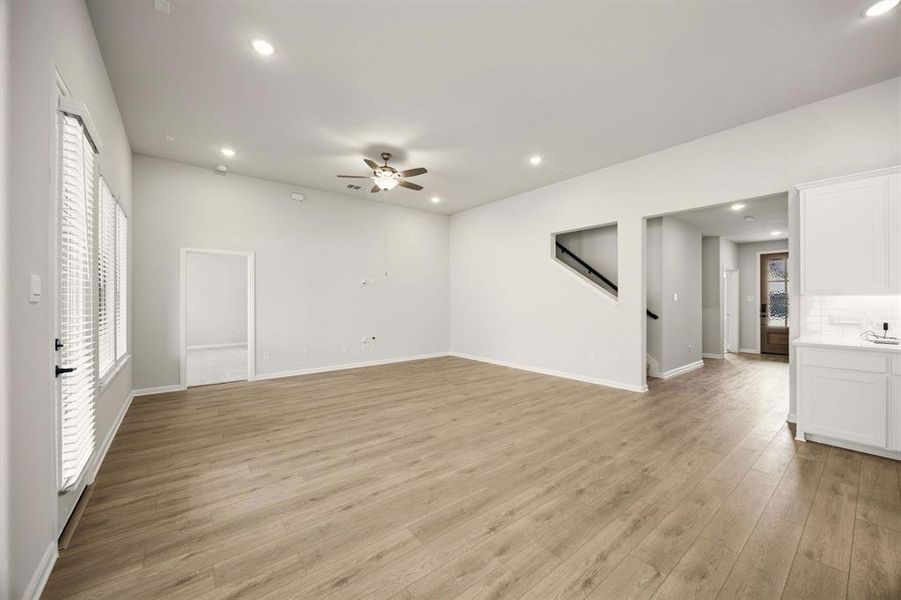 9-web-or-mls-1427-golden-mdw-dr