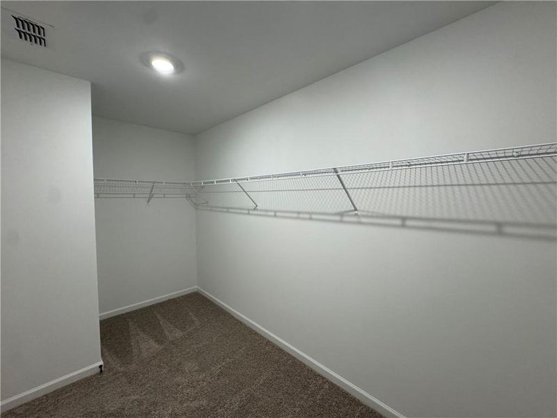 Spacious, unfurnished interior of a new home in Creekside, Dawsonville (Image 32).