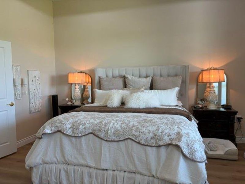 Furnished interior view inside a new home in , El Campo (Image 4).