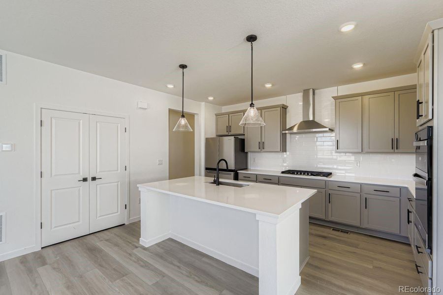 Newport Kitchen & Pantry Newport Kitchen & Pantry