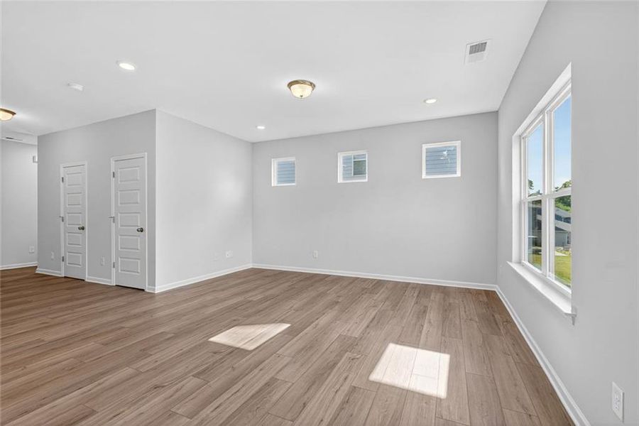 Spacious, unfurnished interior of a new home in North Haven, Rome (Image 16). Spacious, unfurnished interior of a new home in North Haven, Rome (Image 16).