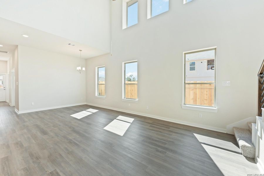 Spacious, unfurnished interior of a new home in Hunters Ranch, San Antonio (Image 17). Spacious, unfurnished interior of a new home in Hunters Ranch, San Antonio (Image 17).