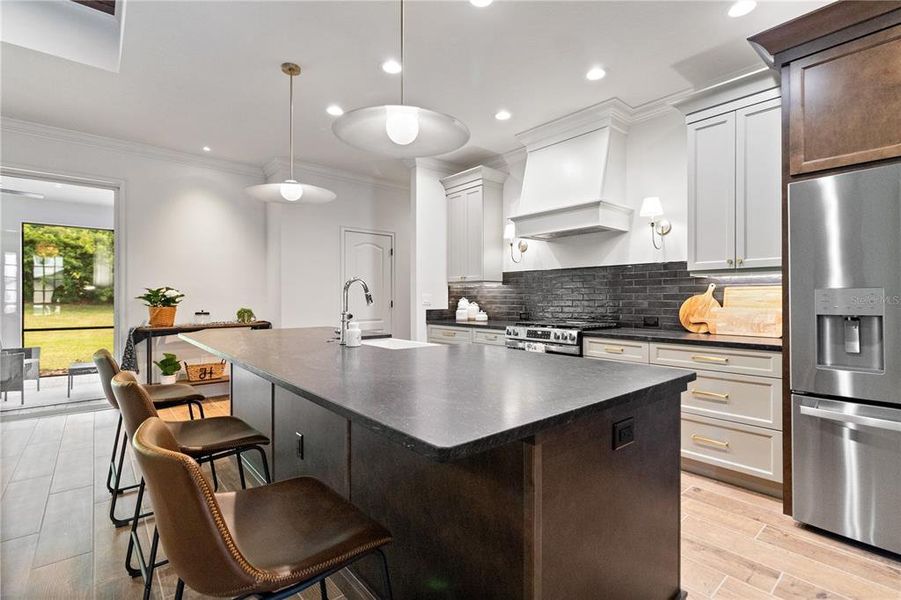Furnished interior view inside a new home in , Lakeland (Image 10).