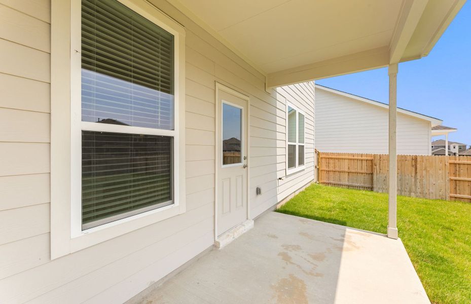 Exterior details and patio area of a home in Patterson Ranch, Georgetown (Image 3).