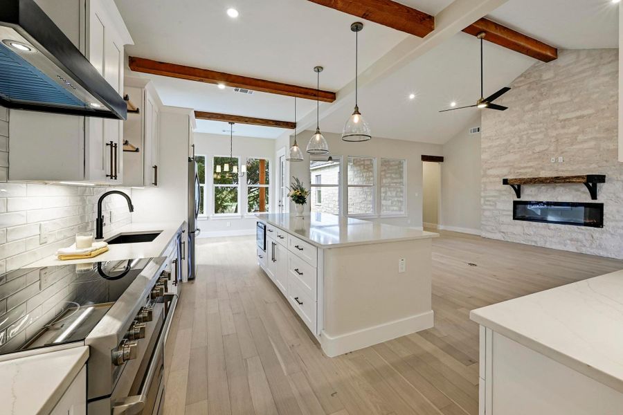 Furnished interior view inside a new home in , Horseshoe Bay (Image 15).