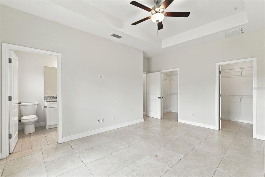 Spacious, unfurnished interior of a new home in , North Port (Image 20).