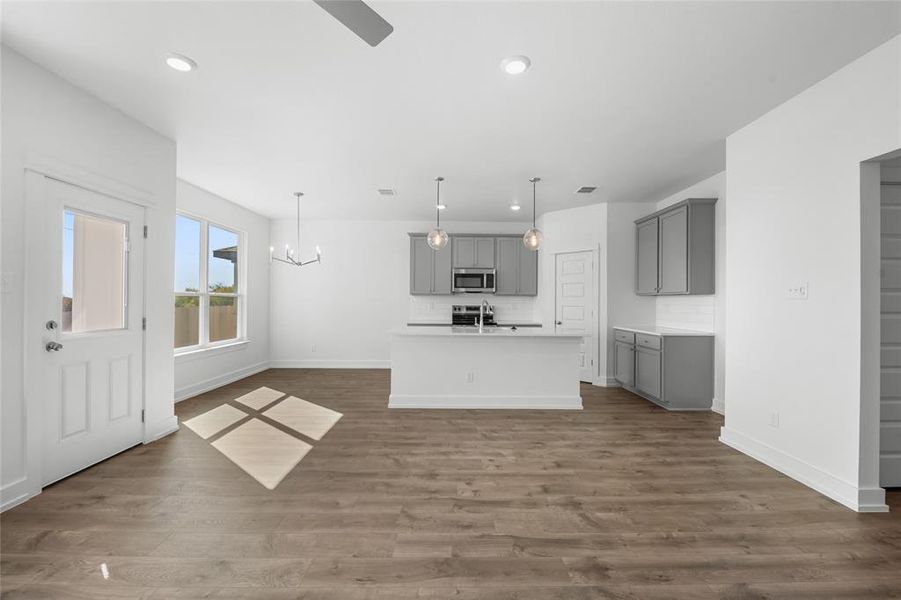 Please note: These interior photos are not of the actual home but are of a completed one with a similar floor plan. Finishes, features, and layouts may vary. Please note: These interior photos are not of the actual home but are of a completed one with a similar floor plan. Finishes, features, and layouts may vary.