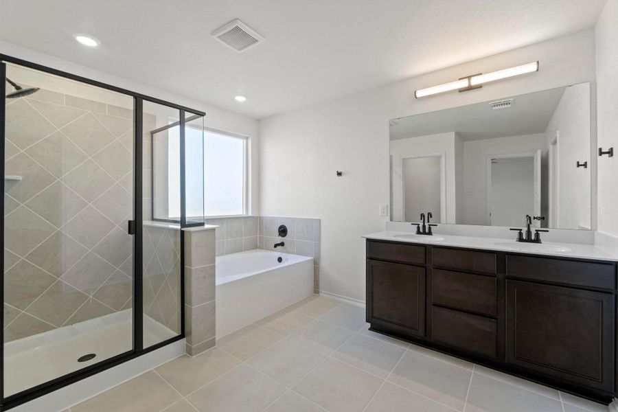 Furnished interior view inside a new home in Salerno - Heritage Collection, Round Rock (Image 8). Furnished interior view inside a new home in Salerno - Heritage Collection, Round Rock (Image 8).