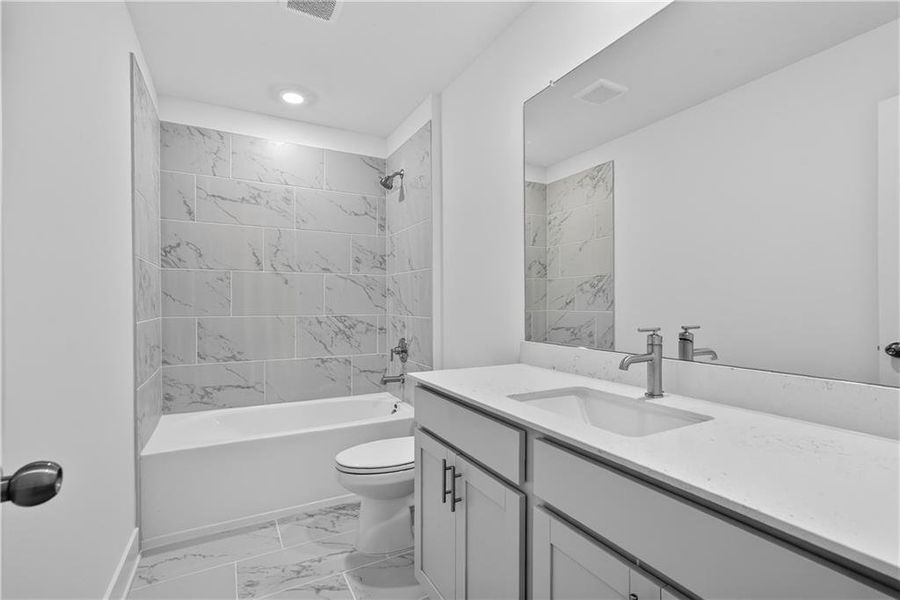 Furnished interior view inside a new home in Shadow Creek, Jackson (Image 11).