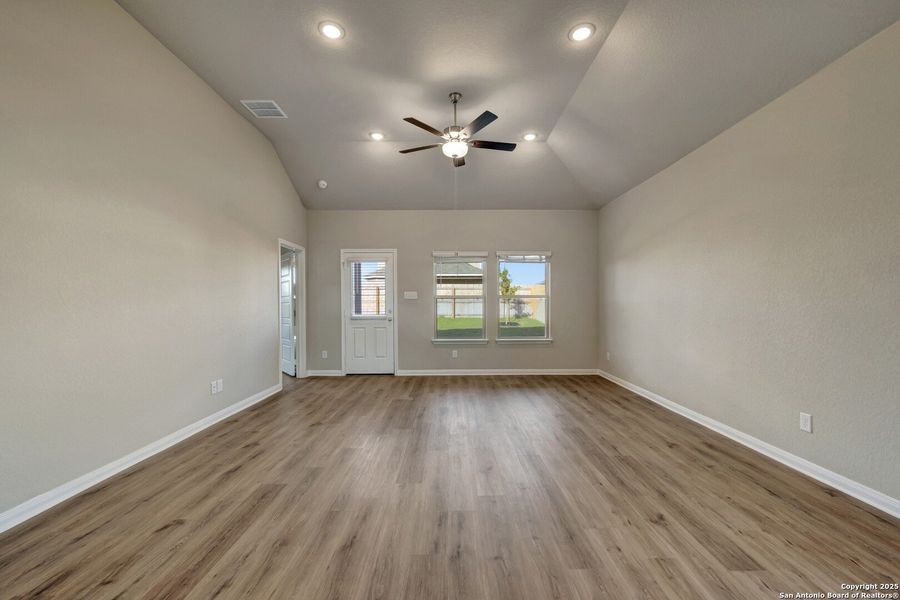 Spacious, unfurnished interior of a new home in Park Place, New Braunfels (Image 37). Spacious, unfurnished interior of a new home in Park Place, New Braunfels (Image 37).