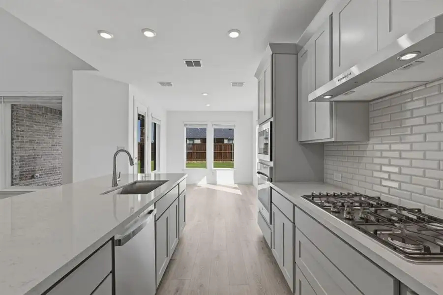 1422 Victory Terrace ~ Ready Now