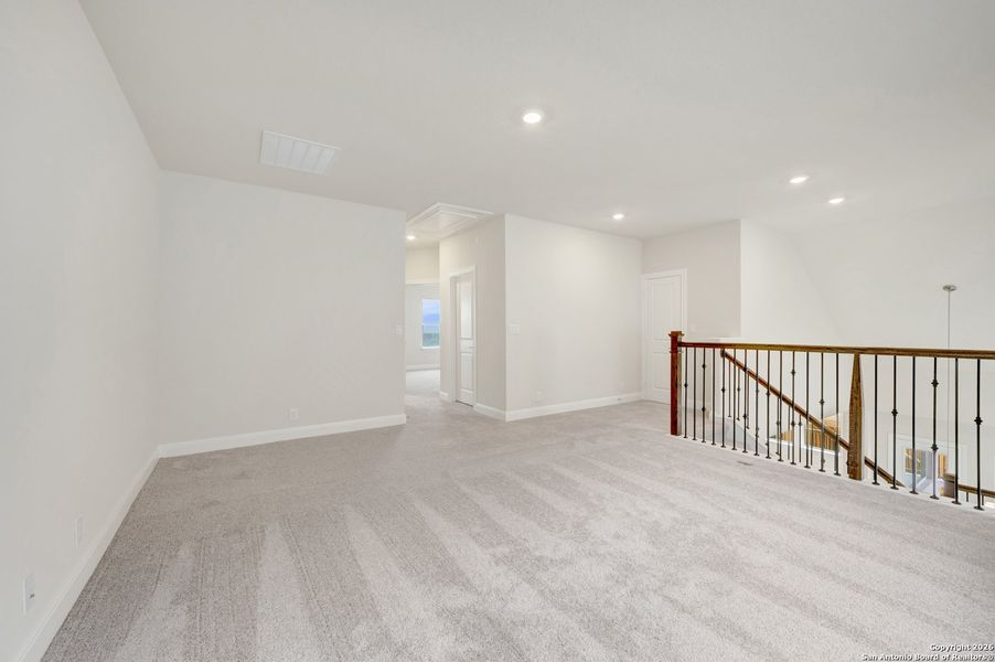 Spacious, unfurnished interior of a new home in Windsong - Reserve Series, Boerne (Image 40).