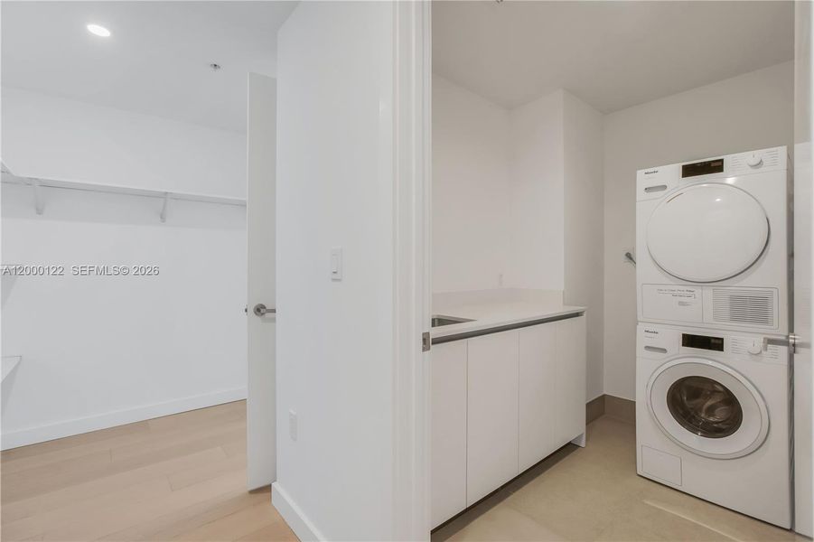 Furnished interior view inside a new home in , Miami Beach (Image 14).