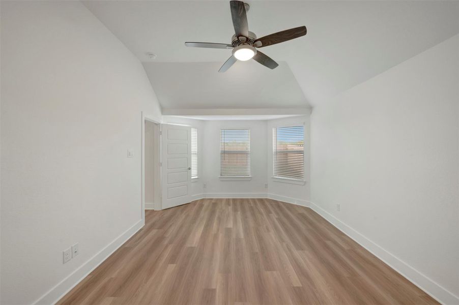 Spacious, unfurnished interior of a new home in Lago Mar, Santa Fe (Image 28). Spacious, unfurnished interior of a new home in Lago Mar, Santa Fe (Image 28).