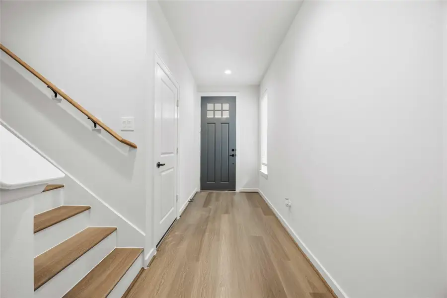 Spacious, unfurnished interior of a new home in Fulton Crossing, Houston (Image 19).