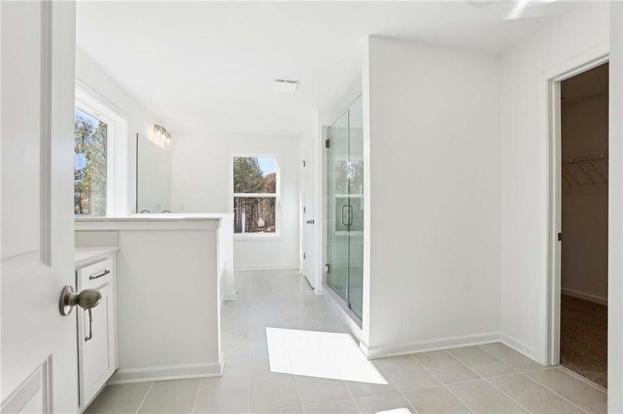 Spacious, unfurnished interior of a new home in Arbors at Richland Creek, Buford (Image 24). Spacious, unfurnished interior of a new home in Arbors at Richland Creek, Buford (Image 24).