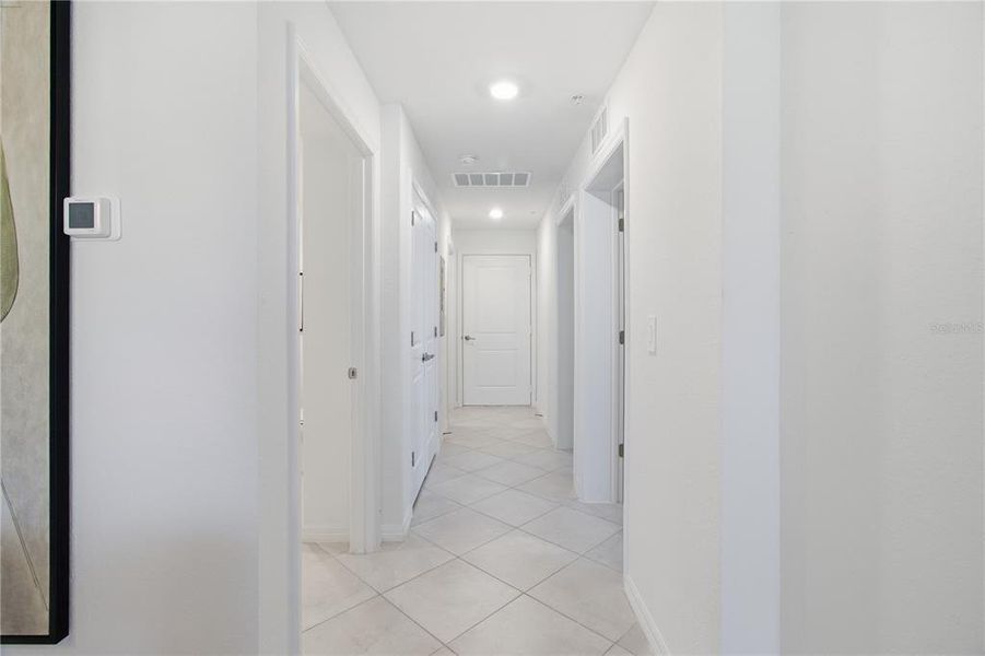 Spacious, unfurnished interior of a new home in , Lakewood Ranch (Image 19).