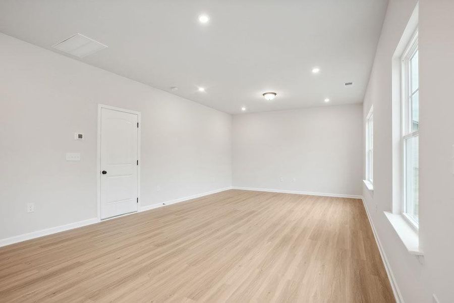 Spacious, unfurnished interior of a new home in North Haven, Rome (Image 11). Spacious, unfurnished interior of a new home in North Haven, Rome (Image 11).