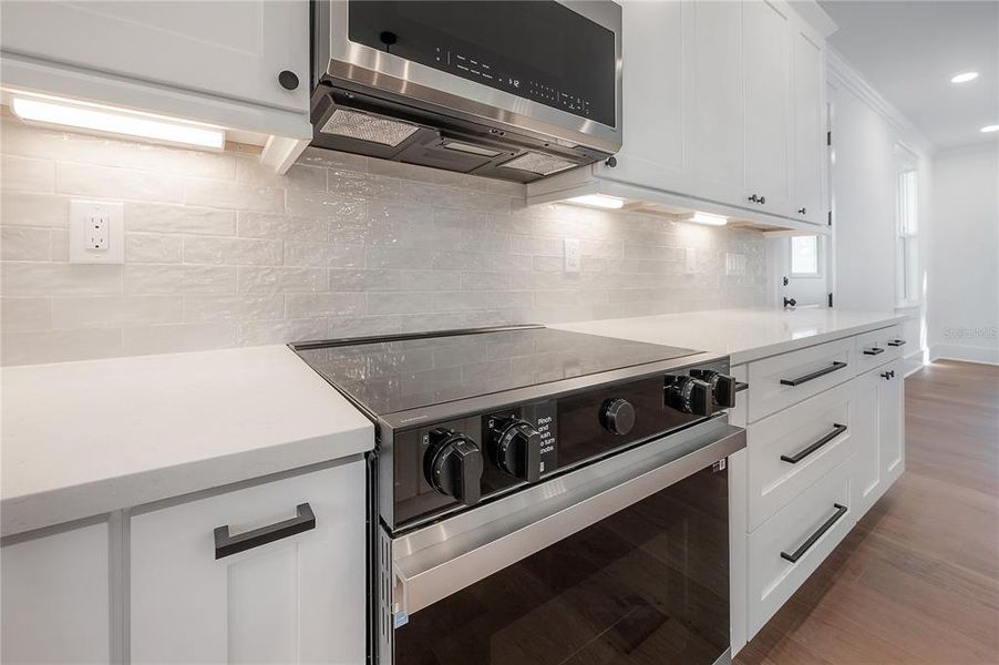 Furnished interior view inside a new home in , Tampa (Image 10). Furnished interior view inside a new home in , Tampa (Image 10).