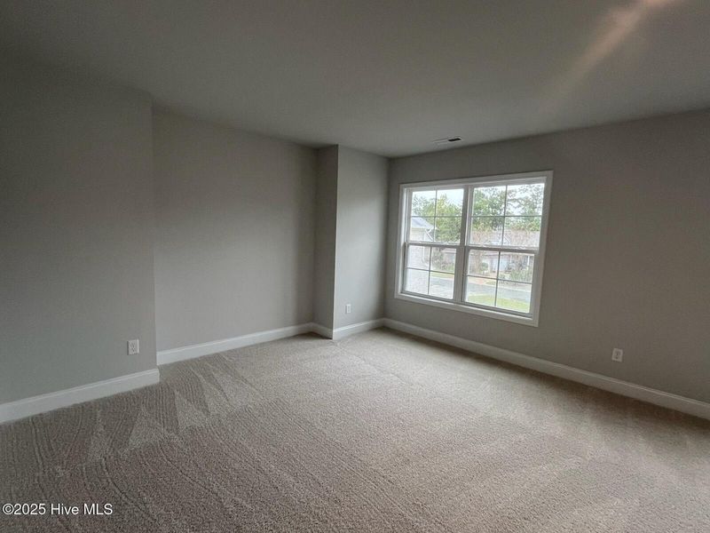 Image 36 of a home in Palmetto Creek.