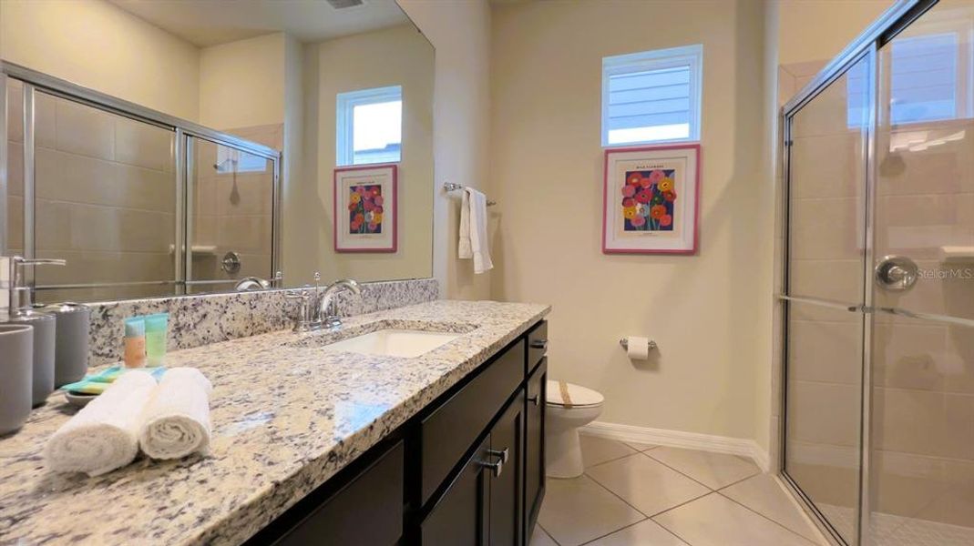 Furnished interior view inside a new home in , Clermont (Image 55).