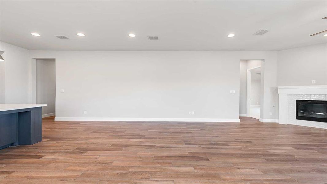 Spacious, unfurnished interior of a new home in Devonshire - Reserve 50', Forney (Image 19). Spacious, unfurnished interior of a new home in Devonshire - Reserve 50', Forney (Image 19).