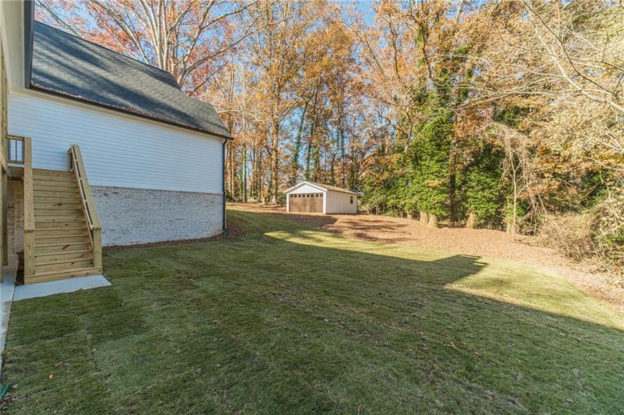 Exterior details and patio area of a home in , Monroe (Image 4).