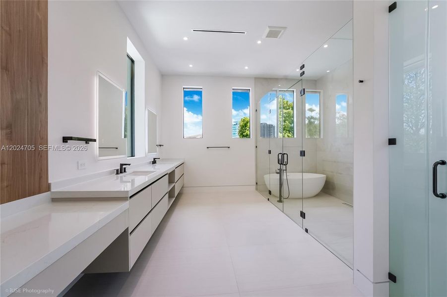 Furnished interior view inside a new home in , Pinecrest (Image 6).