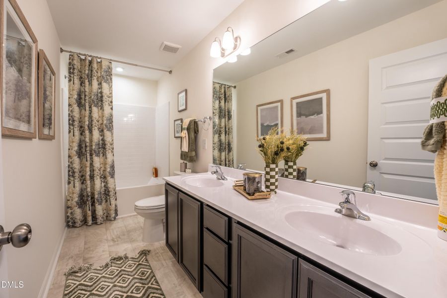 29 HHHunt Homes Maxwell - Second floor b