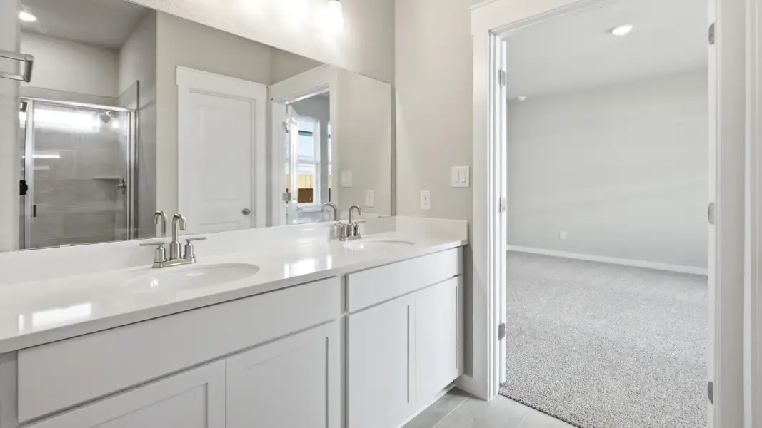 Furnished interior view inside a new home in Creeks Crossing, Elgin (Image 9).