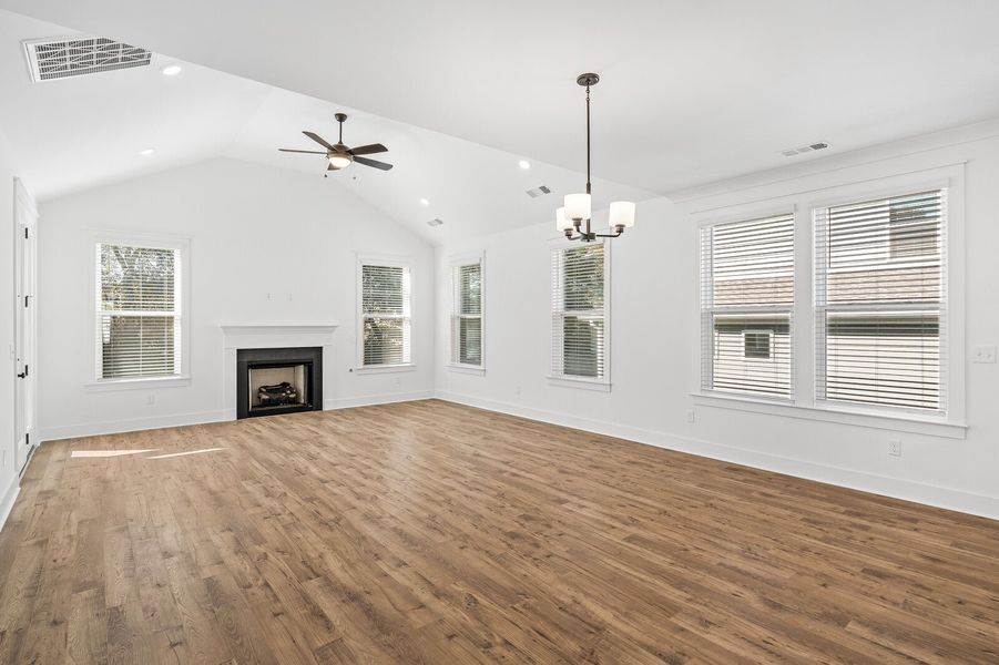 5br New Home in Spring Hill, TN.  - Slide 22