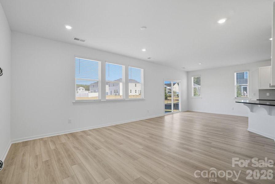Spacious, unfurnished interior of a new home in Bellina, York (Image 33).