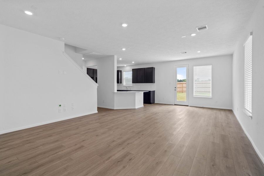 Spacious, unfurnished interior of a new home in Grace Landing, Willis (Image 10).