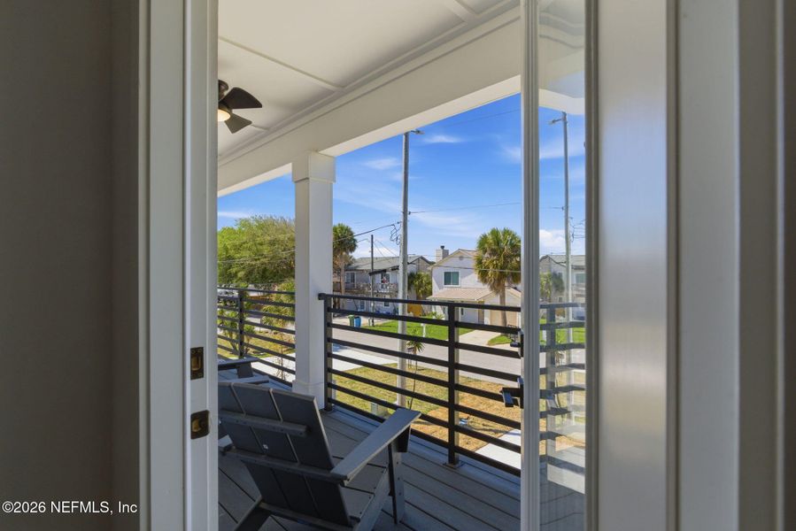 Exterior details and patio area of a home in , Jacksonville Beach (Image 27).